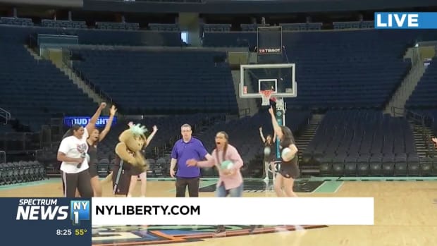 new-york-liberty-ny1-reporter-halfcourt-shot-video.png